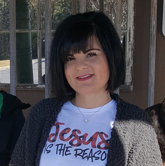 Meet your Posher, Danielle - Picture 1 of 1